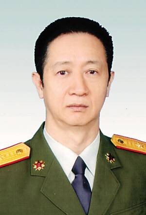 辛荣国（广东省委原常委，省军区原司令员）