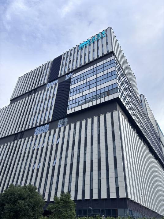 深圳市法兰尼净水设备有限公司