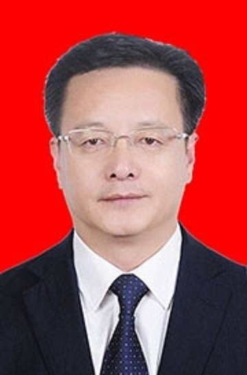 叶峰（江西出版集团党委委员、副总经理）