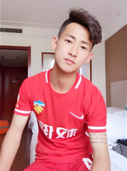 贾宏宇（中国足球运动员）