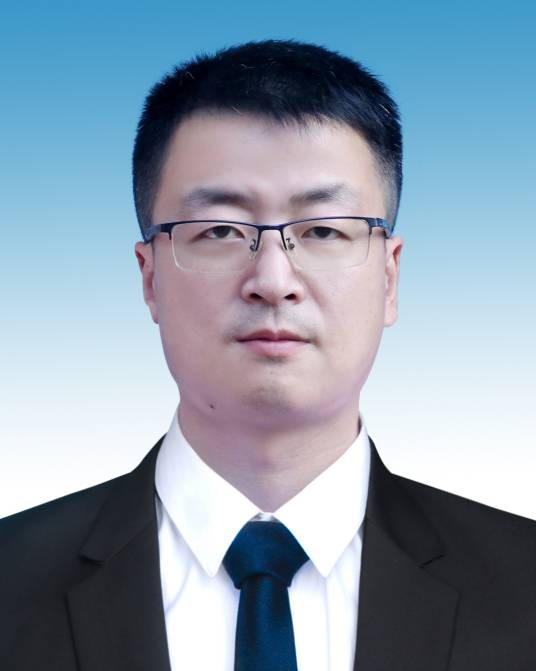 张雄杰（湖北省仙桃市龙华山街道办事处党工委书记）