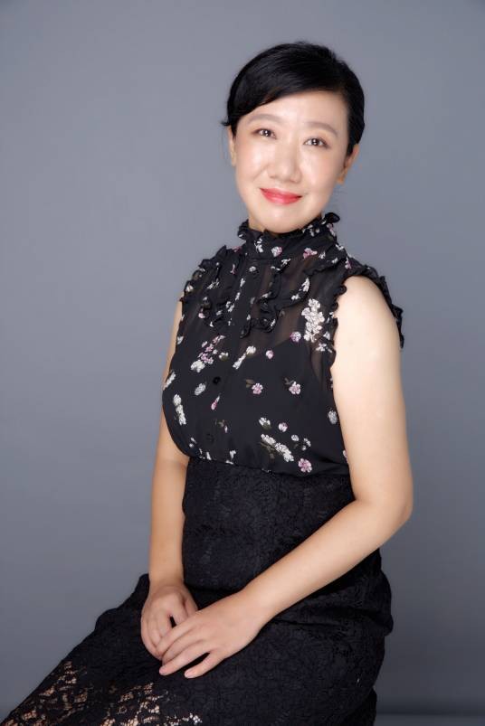 王世颖（中国游戏制作人、作家）