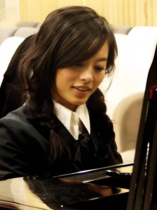 周玉洁（中国内地女演员、歌手）