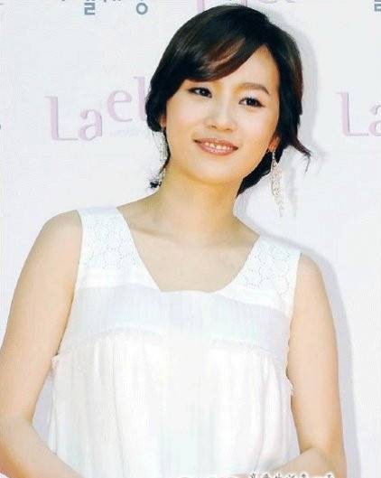 啦啦啦（李秀英2002年演唱的歌曲）