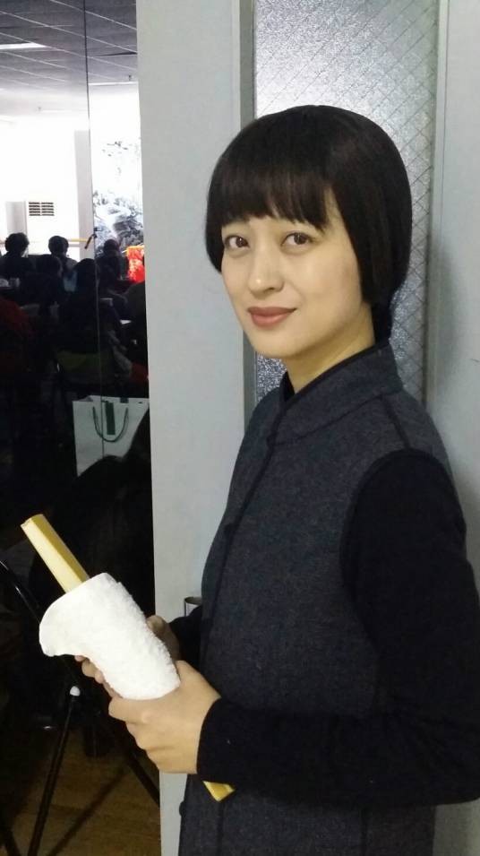 张怡（中国评书女演员，北京戏曲艺术职业学院教师）