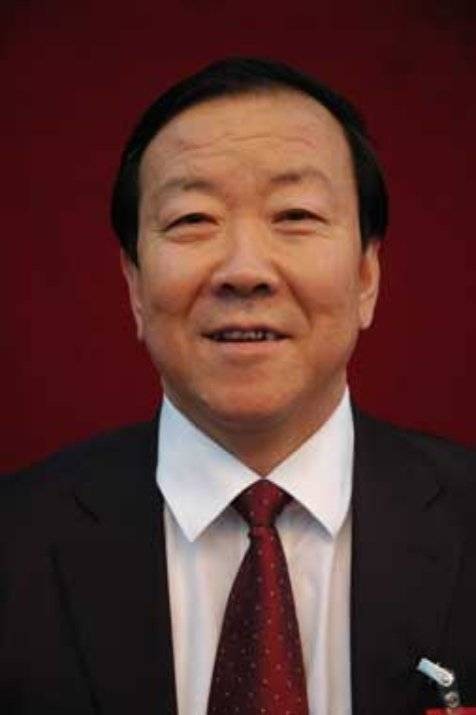 李鹤(内蒙古自治区旅游局原党组成员、巡视员)