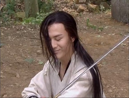 辟邪剑谱（小时《笑傲江湖》中的武功秘籍）