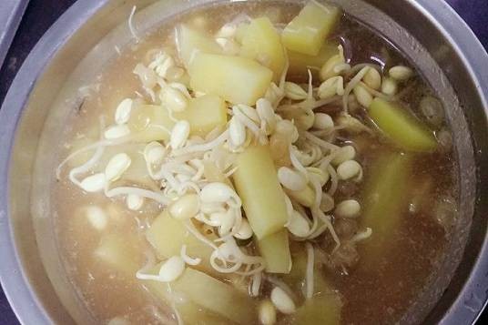 黄豆芽汤