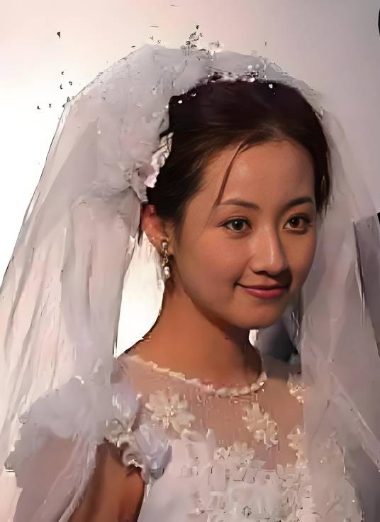 黄琏(中国内地女歌手、林依轮的前妻)