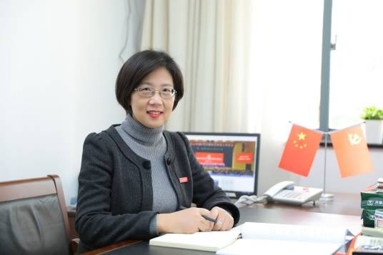 李红（江苏大学党委常委、副校长）