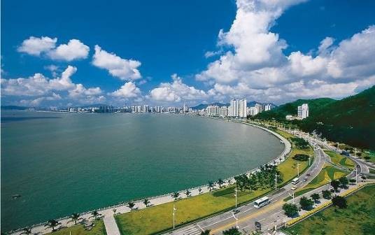 情侣路（中国广东省珠海市境内的城市主干路）