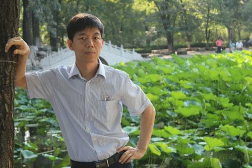 任志刚（中国作家，毛泽东研究专家）