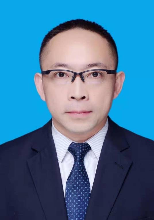 刘昆（贵州省六盘水市人民政府驻北京联络处主任）