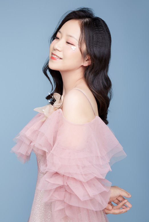 周一菡