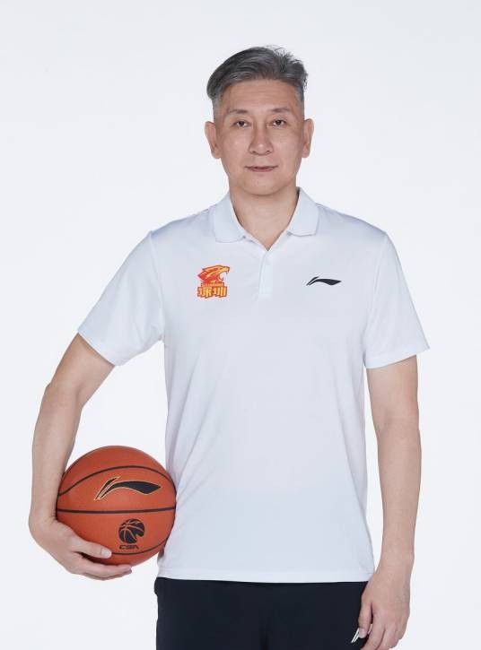 郑永刚（中国前职业篮球运动员、教练员）