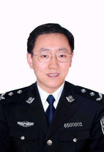蒋欣（新疆生产建设兵团第十四师昆玉市党委书记、第十四师政委）