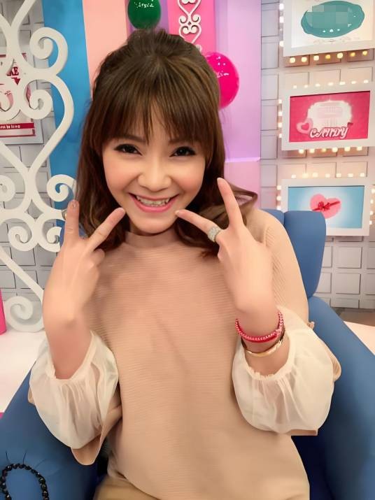 甄莉