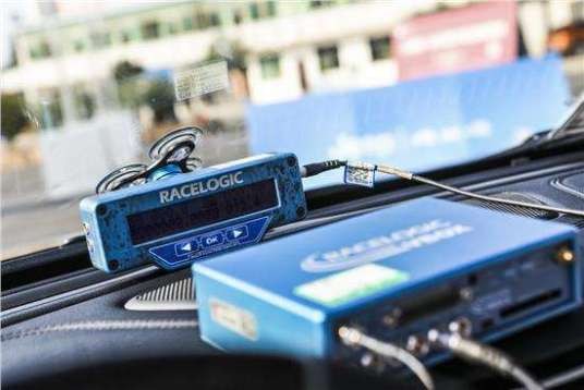 VBOX（非接触式汽车测试仪器）