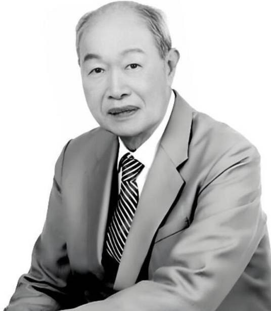 黄伯荣（中国大学教授）