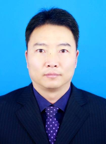 哈文（重庆市石柱土家族自治县人大常委会党组成员、副主任）