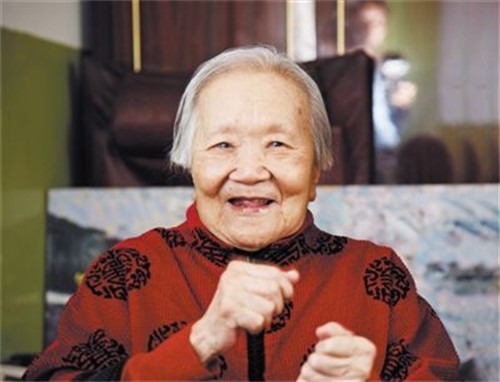 叶子（原北京人民艺术剧院表演艺术家）