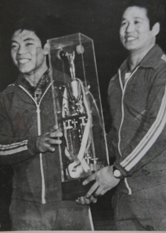 李炳军（泰安籍举重运动员）