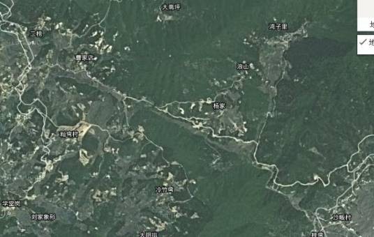 浪山（安徽省安庆市潜山市槎水镇方冲村浪山组的山群名称）