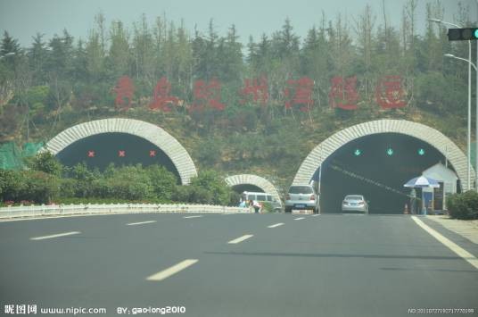 青岛胶州湾隧道