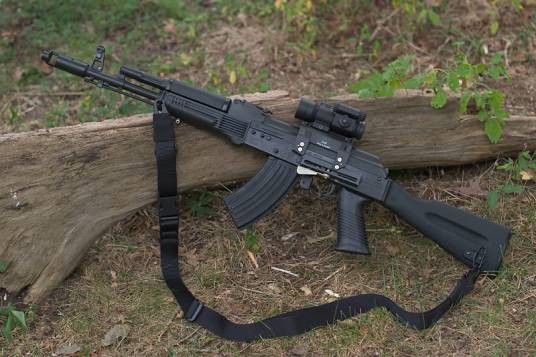 AK-103突击步枪