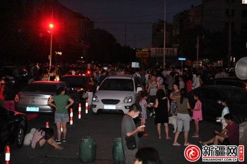 新疆伊犁6.6级地震