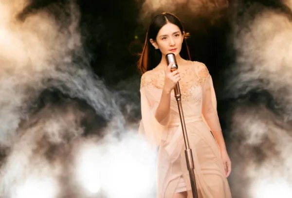 张杰当年为什么会选择比他大几岁的谢娜呢？