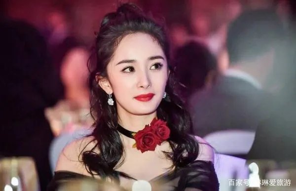 王鸥补刀杨幂被骂上热搜，不怕小人就怕绿茶女，你知道是怎么回事吗？
