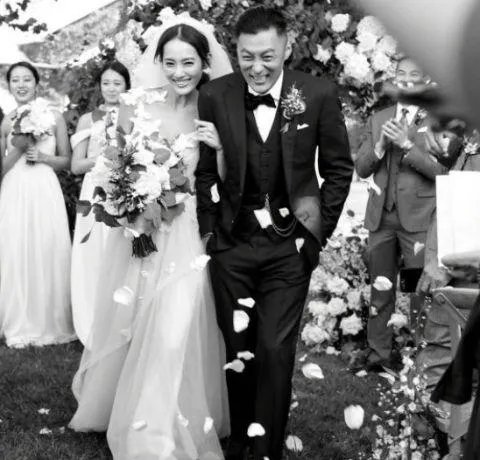 余文乐宣布和女友王棠云结婚是否出人意料？