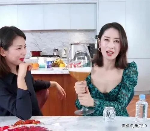 如何评论刘敏涛直播跳女团舞？