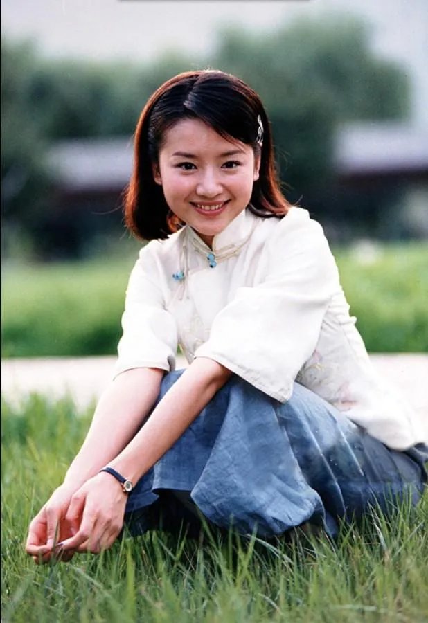哪个女明星穿校服最好看?
