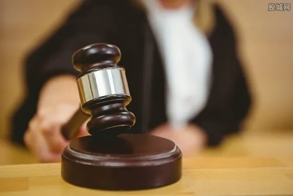 三星掌门人李在镕案开庭 他为什么被起诉？