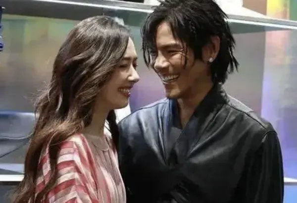 郭碧婷向佐疑似婚变,向太发文暗藏深意,被指暗示儿媳包容知感恩,怎么看?
