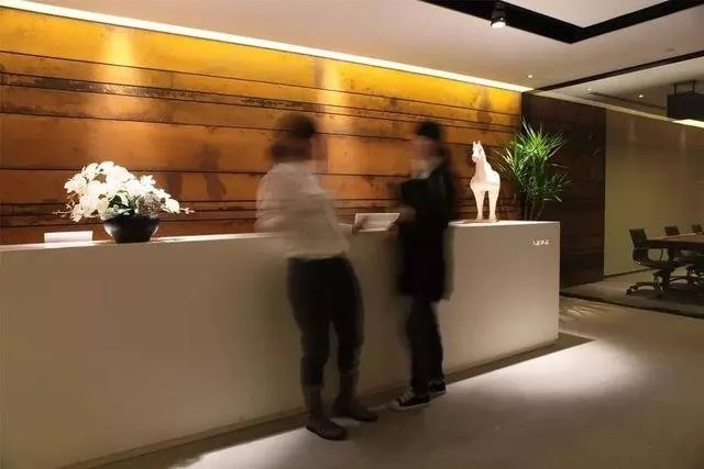 只有极简风才能hold住的豪品别墅，既美又有品！