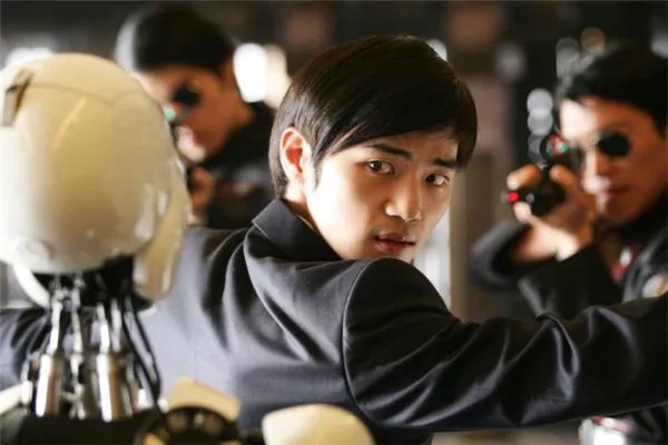 十大韩国丧尸片排名:《首尔站》上榜,第五是2020上映