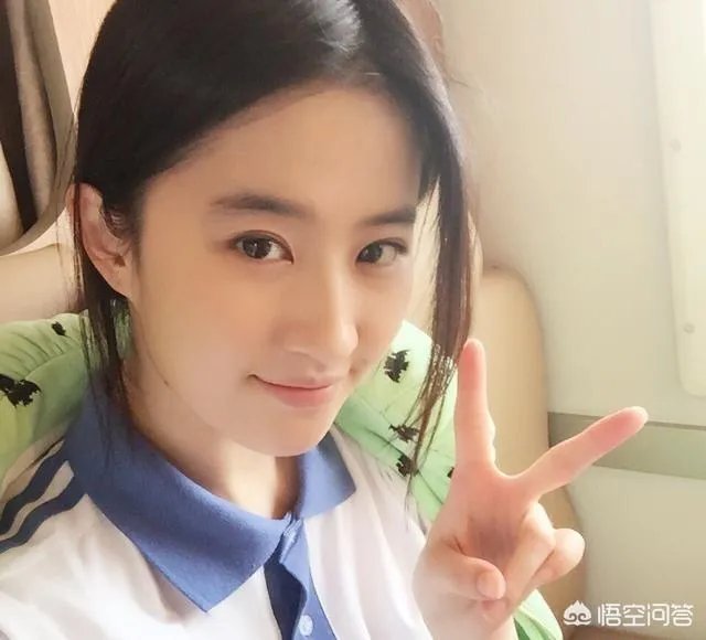 哪个女明星穿校服最好看?