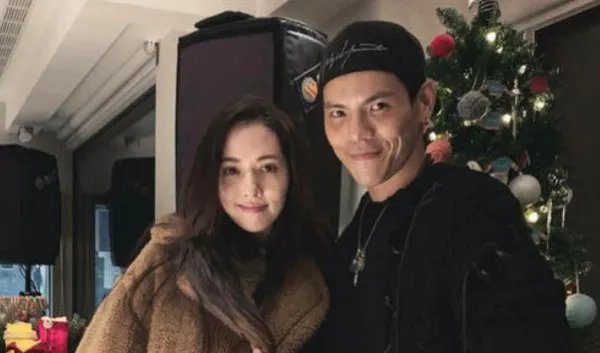 向佐没陪郭碧婷待产，具体有何原因呢？