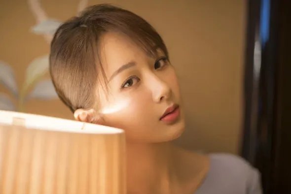 易烊千玺胖了十斤,演艺圈有哪些明星很重但是不显胖?