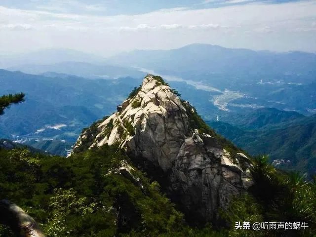 夏季出游避暑,有的喜欢在国内,有的喜欢出国。你感觉去哪里好?