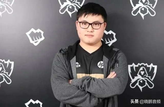 皇族ADC uzi真的比其他队ADC强么?如果强到底强在哪个方面?