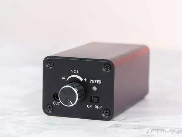 带电子管的大振膜电容麦克风麦拉达T8:原来自己的声音那么好听