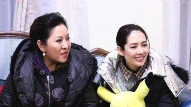 向佐赴台陪郭碧婷待产，向太有哪些暖心的举动？