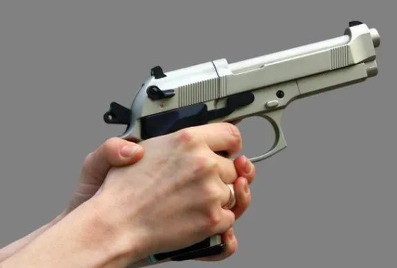 如果您向天上射击,子弹到哪里去?