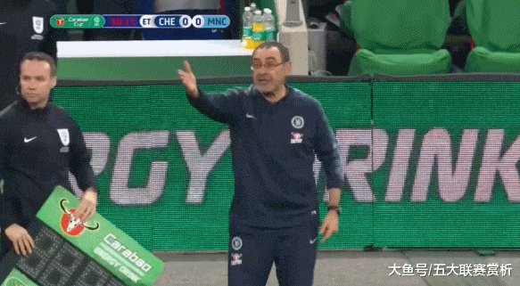 切尔西与曼城的联赛杯决赛,萨里换门将,凯帕拒绝下场,你怎么看?