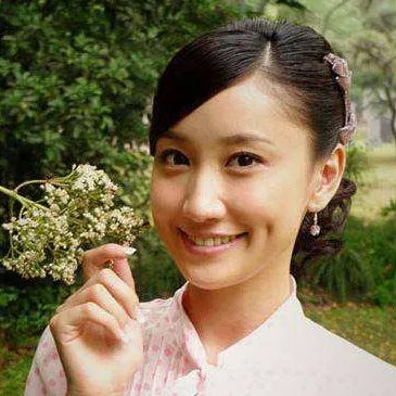 陈彦妃是怎么进入演艺圈的?