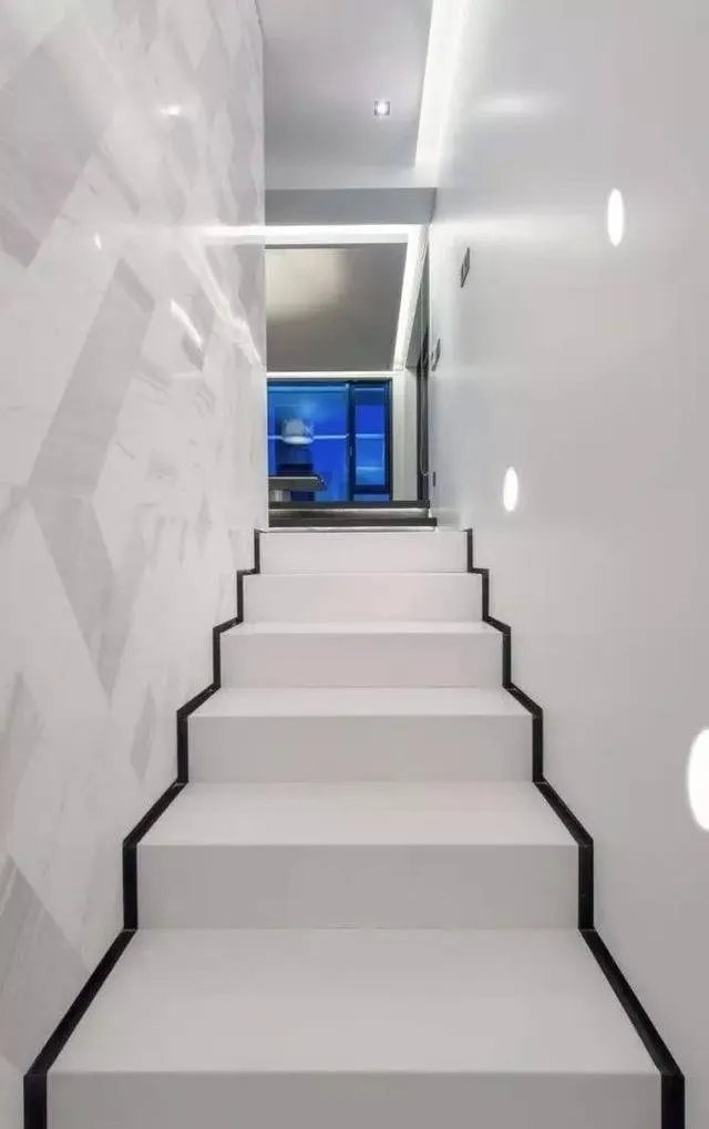 只有极简风才能hold住的豪品别墅，既美又有品！